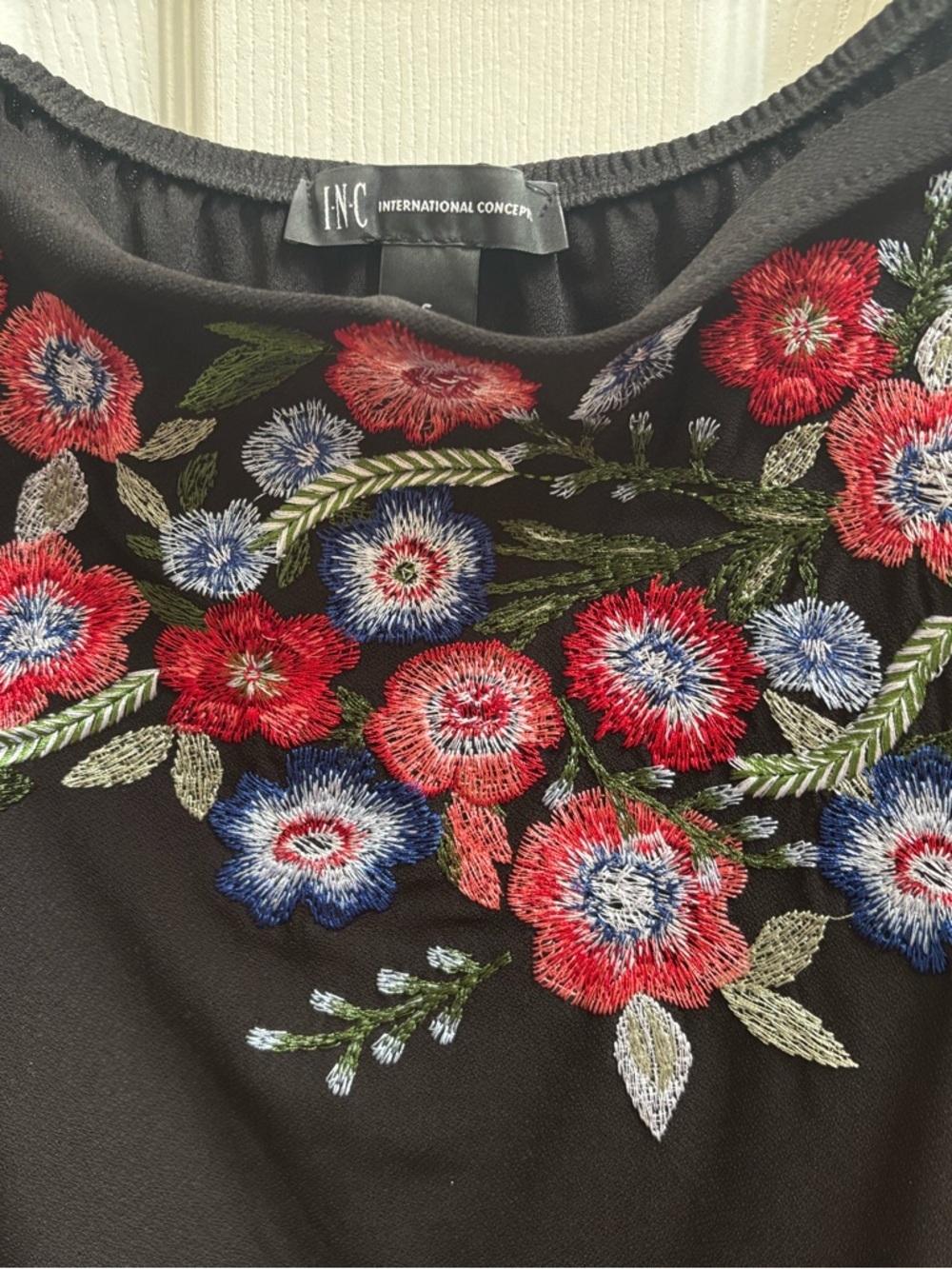 INC International Concepts Floral Embroidered Cold-Shoulder Top, Size S, NWOT - Picture 3 of 5